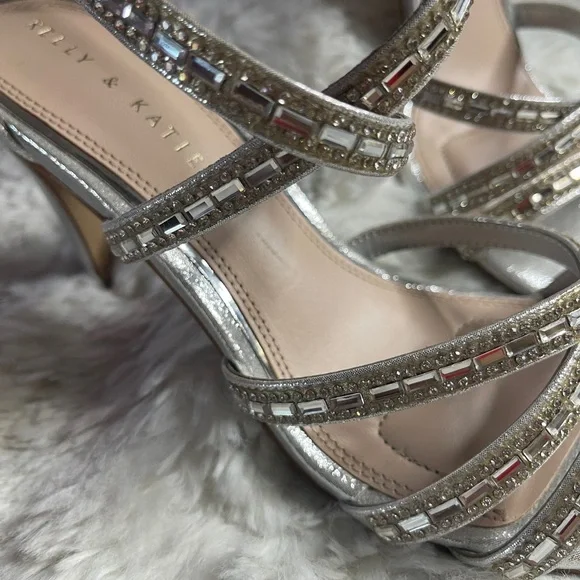 Kelly & Katie Women's Silver Rhinestone Sandals 9 1/2 NWOT - Picture 6 of 15